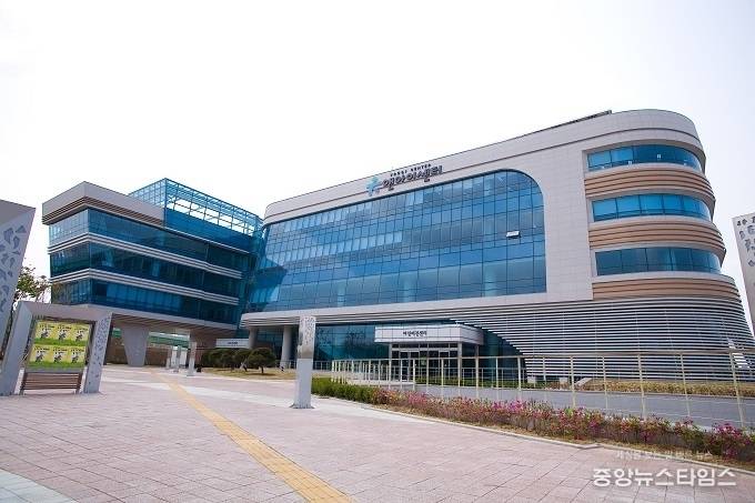 화성시여성가족청소년재단유앤아이센터 이미지