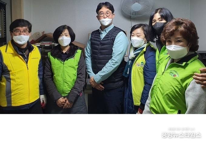 평택시 고덕면행정복지센터 아동센터 구호물품 지원. (평택시 제공)