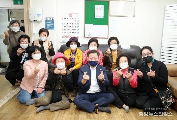 광명시는 노인들의 행복한 노후 생활을 위해 올해 다양한 노인복지 사업을 추진한다.(사진=광명시)