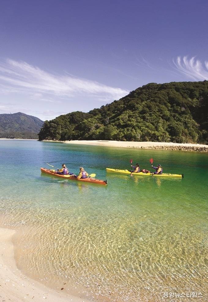 아벨 태즈먼 카약킹 (c) Tourism New Zealand 제공