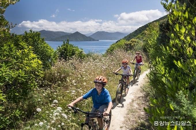 말버러사 운즈 가족 사이클릭 (c) Destination Marlborough 제공