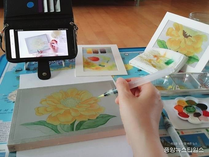 백 개의 시선, 하나의 시흥