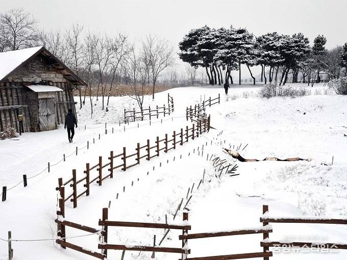 시흥시 갯골생태공원 설경.(사진=시흥시)
