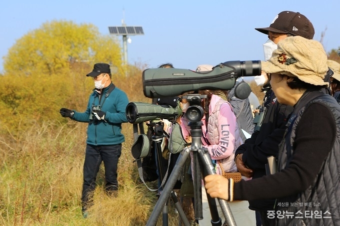 2022년 시흥에코센터 1기 탐조해설사 양성과정 시화호 탐조여행.(시흥시 제공)