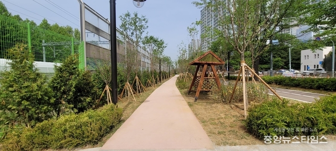 경의선 철도유휴부지 녹지조성.(고양시 제공)