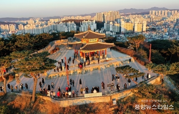 수원 화성에서 가장 조망이 좋은 곳 ‘수원 서장대’(경기관광공사 제공)
