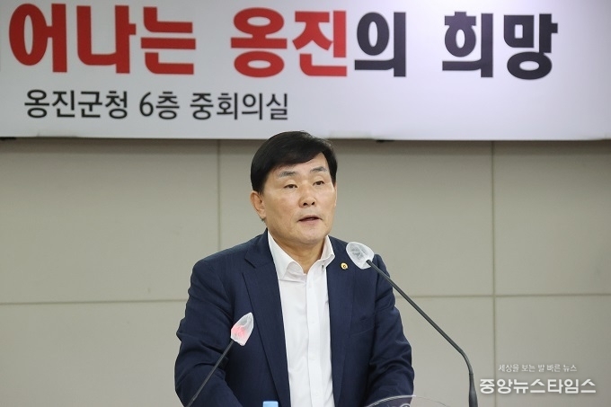 문경복 옹진군수 취임 2주년 기자회견 모습. (옹진군 제공)