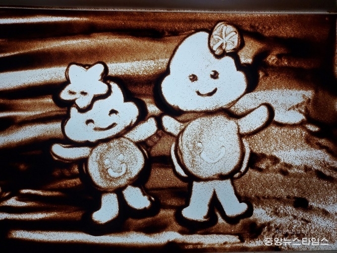 샌드아트 창작 과정 참여자 결과물.(시흥시 제공)