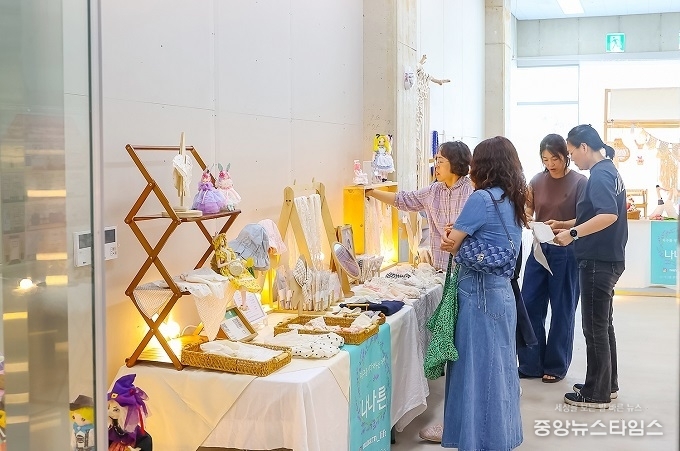 거북섬 아쿠아펫랜드에서 열린 2025 핸드메이드 인 거북섬 축제 현장.(시흥시 제공)