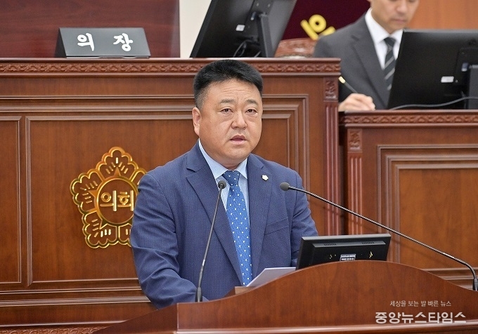 김문섭 의원 자유발언 모습.(사진=강릉시의회)