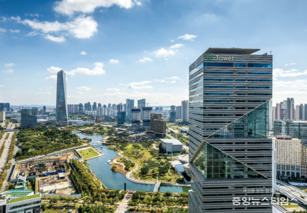 인천 송도국제도시 인천경제청이 위치한 G타워.(IFEZ 제공)