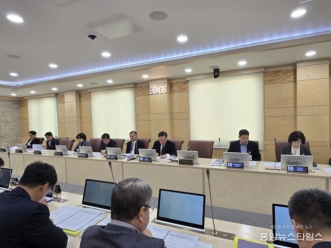 제3회 비상경제발전대책추진단 회의.(홍천군 제공)