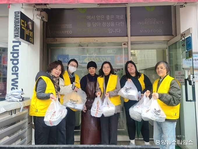 수지구 상현1동 지역사회보장협의체 반찬나눔 사업 시작.(용인시 제공)