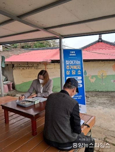 광명시 주거복지센터는 주거 취약계층에 더 가까이 다가가 시의 주거복지 제도를 알리고 대상자를 발굴하고자 적극적인 홍보활동을 펼쳤다.