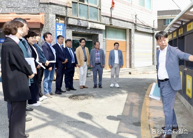 수원특례시의회 문화체육교육위원회, 수원시 글로벌평생학습관 등 4개소 현장 방문