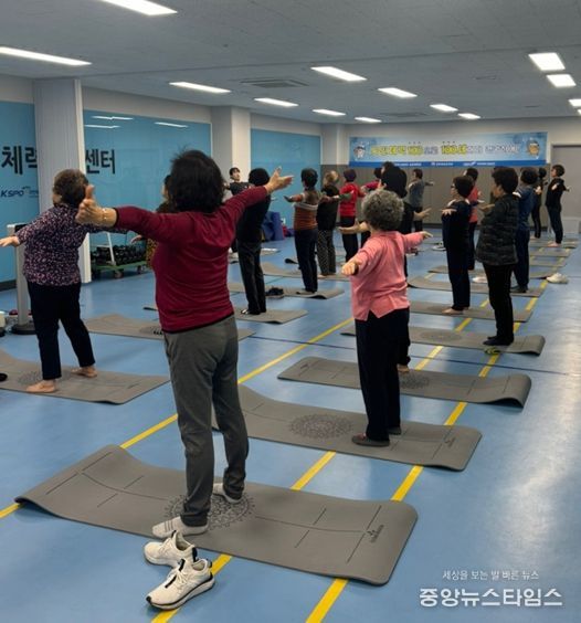 생애주기별 맞춤 프로그램 운영