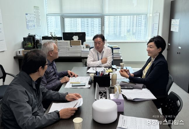 김동규, 이채명 도의원, 요양보호사 처우 개선 위해 “부딪혀 보겠다”