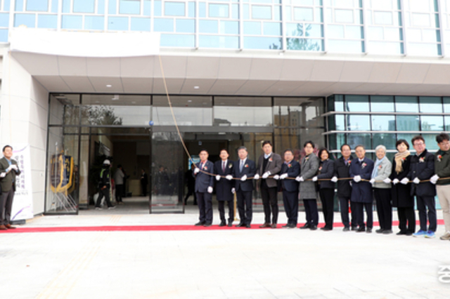 개원 73년 만에 독립 청사...수원특례시의회, 신청사 개청식 개최