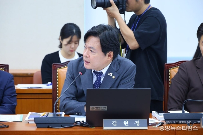 김현정 국회의원