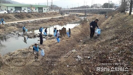 덕풍천 하천정화활동 전경 (2).jpg