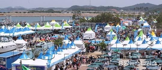 1-2.인산인해이룬 축제장.JPG