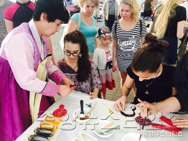 수원시, 러시아 니즈니노브고로드 시 국제전통예술공예축제 참가_2.jpg