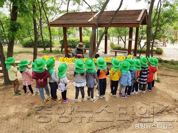 수원시, 유아숲 프로그램에 참여할 체험기관 및 가족 모집_1.jpg