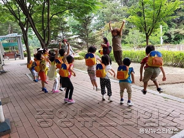 수원시, 유아숲 프로그램에 참여할 체험기관 및 가족 모집_2.jpg