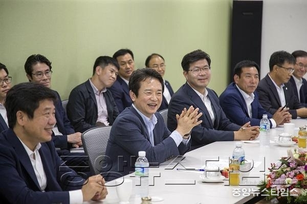 남지사 평택삼성전자방문1.JPG