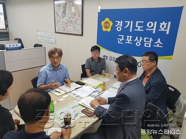 170731_보도자료 사진(군포 정희시 장애인 웹접근성 강화 논의).jpg