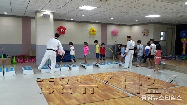 2-1. 봉담장애아동재활센터 여름방학특강.jpeg