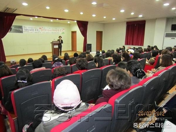 8-18-6평택시 안중도서관 9월 독서의 달 문화프로그램 운영.jpg