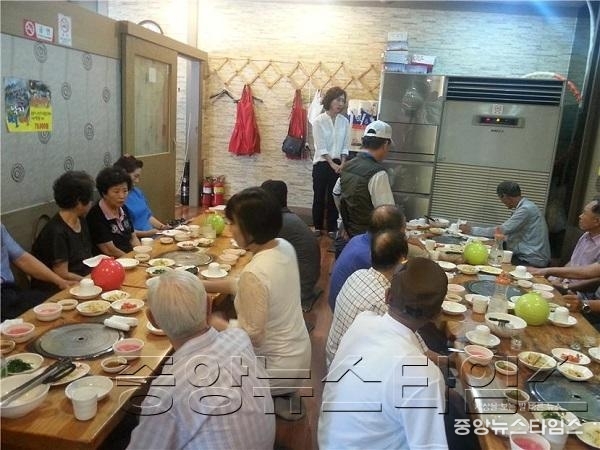 8-21-3 세교동 경로당 회장 협의회 간담회.jpg