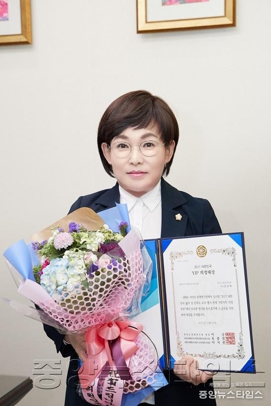 20171201 의정대상-김선의 의원님.jpg
