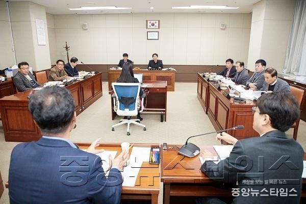 20171204 행정사무감사-06.jpg