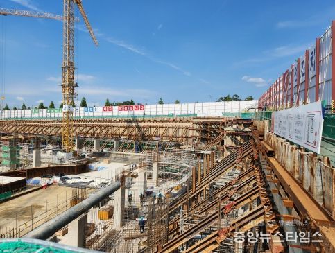 오산시, 건축안전자문단과 합동으로 중대형 건축물 안전 점검