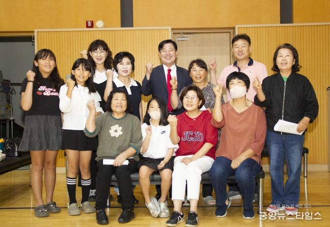 포천문화관광재단, 포천 관인‧영북 시민배우가 주인공이 되는 창작 실경 뮤지컬 '화적연' 연습