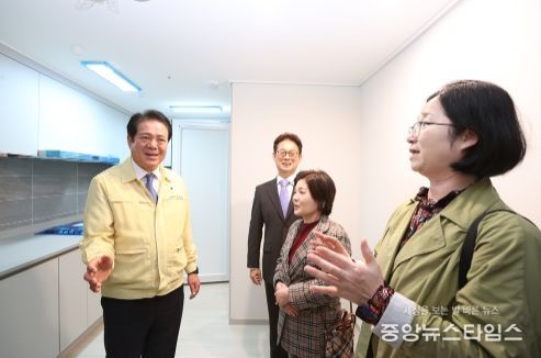 최대호 안양시장, 덕현지구 청년임대주택 공급 전 현장 점검