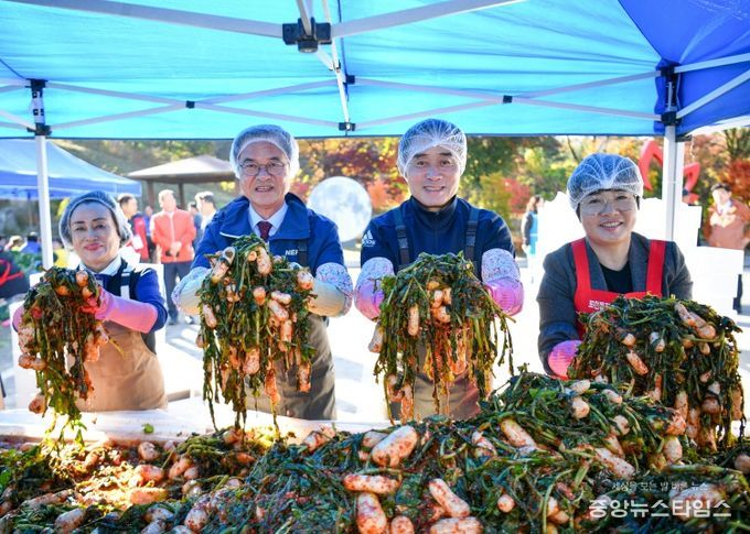 포천시 읍면동지역사회보장협의체, 합동 김장김치 나눔 행사 마쳐