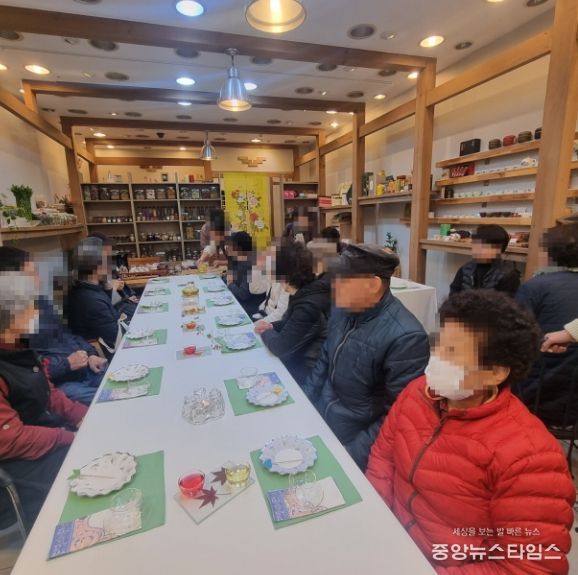 동두천시 치매안심센터, 치매가족을 위한 ‘꽃소금 만들기’힐링프로그램 운영