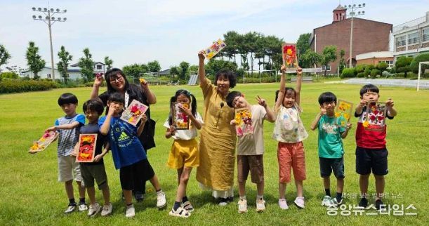 안성시 보개도서관, 그림책지도사 선생님과 함께 '그림책 놀이' 진행