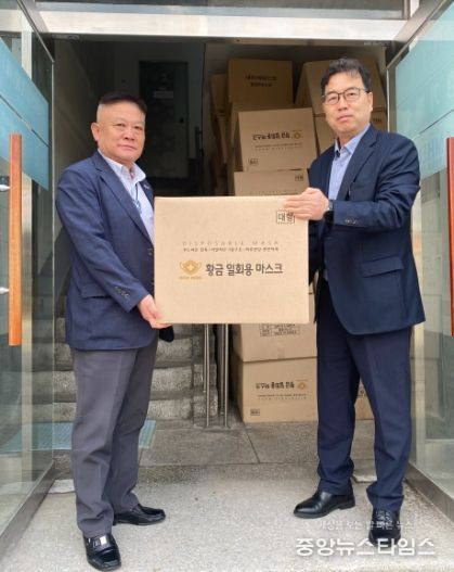 함정수 ㈜현광산업개발 대표 여주시 여흥동에 마스크 10,000매 기탁