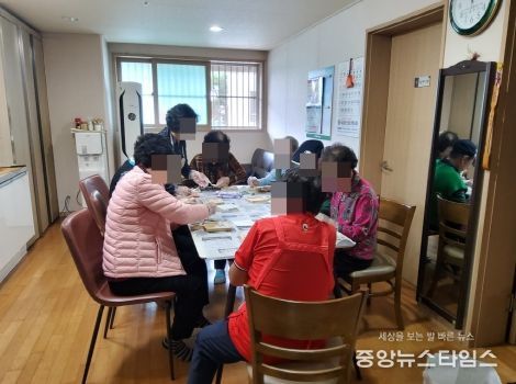 평택시, 찾아가는 경로당 여가 프로그램운영『스스로 만들어 보아요! 모자이크 타일 냄비받침 만들기』