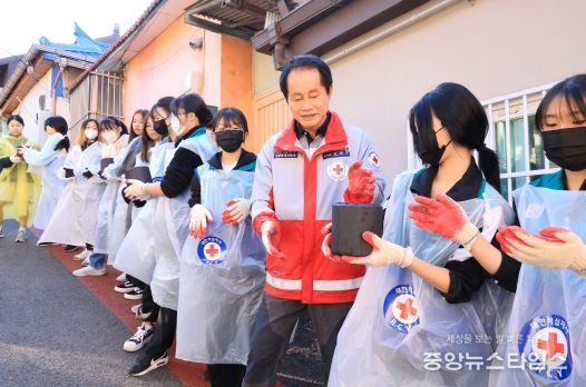 인천적십자 RCY, 추운 겨울대비 사랑의 연탄나눔 봉사 실시