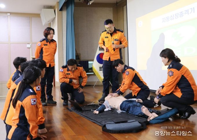 파주소방서, 소방관의 필수! 전문CPR교육으로 응급처치 역량 높이다