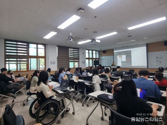 화성오산교육지원청, 디지털 기반 교육혁신 '디지털 토핑교육-섹터2'실행연수 실시
