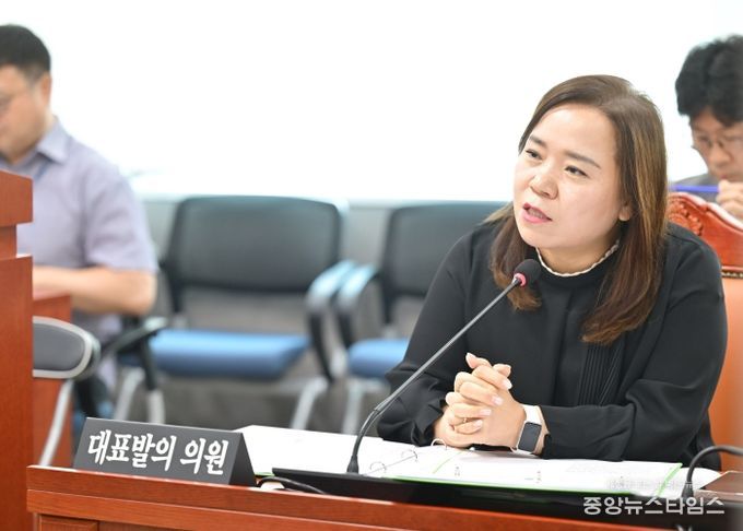 경기도의회 여성가족평생교육위원회 최효숙 위원(더불어민주당, 비례)