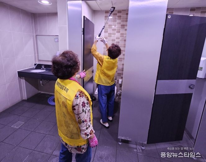 미추홀노인인력개발센터와 공공화장실 불법 촬영 합동 점검