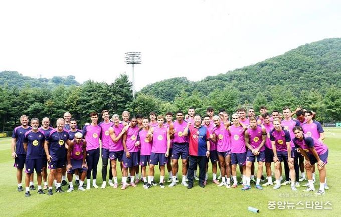 세계적 명문 구단 에프시(FC)바르셀로나, 파주축구국가대표훈련원(NFC)에서 3일간 공식훈련 진행