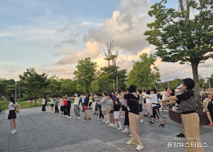 파주시 운정3동 주민자치회,‘건강 지키미 운동’으로 주민건강 지킨다